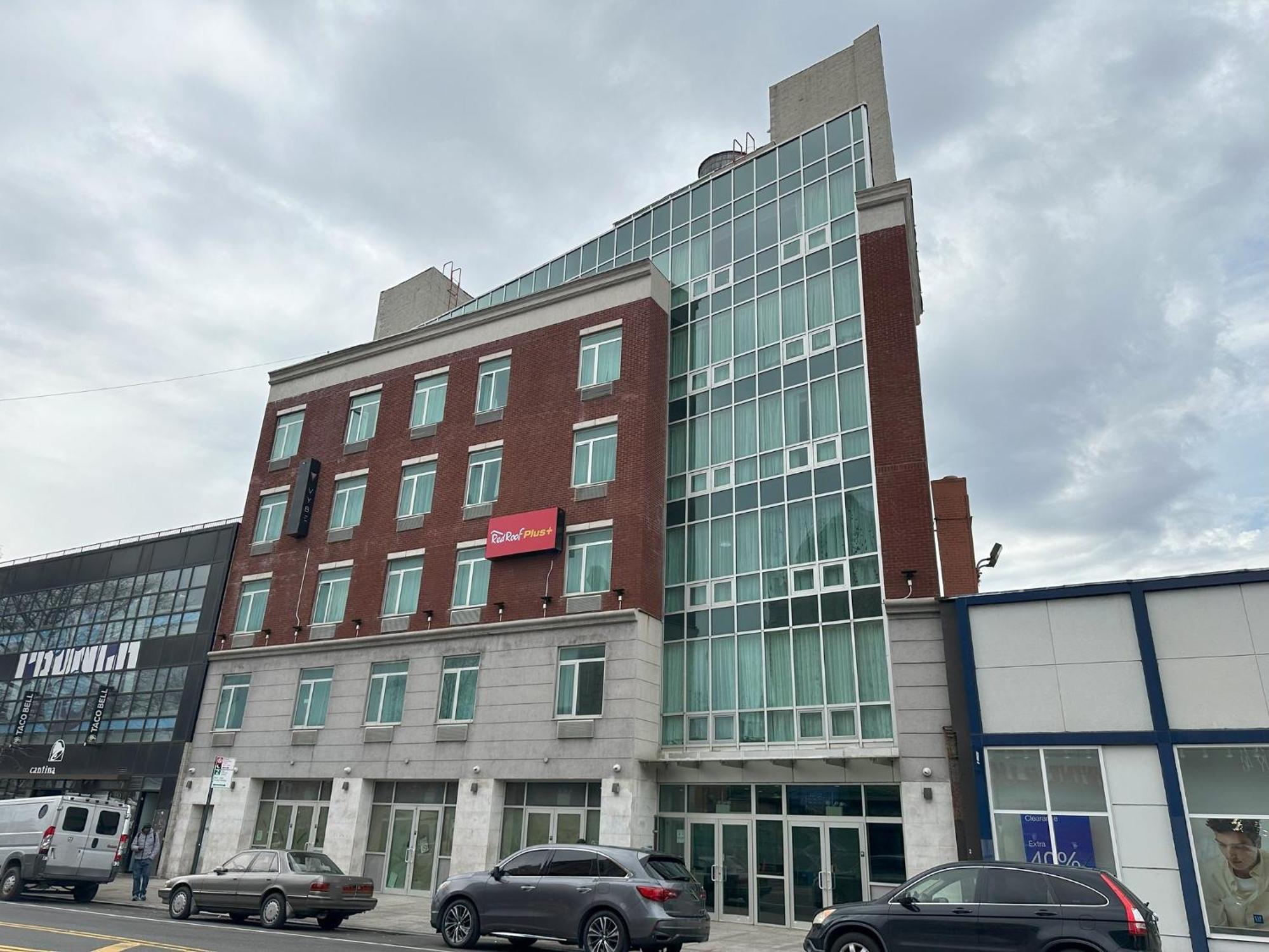 Red Roof Plus Brooklyn - Flatbush Ave Nova York Exterior foto