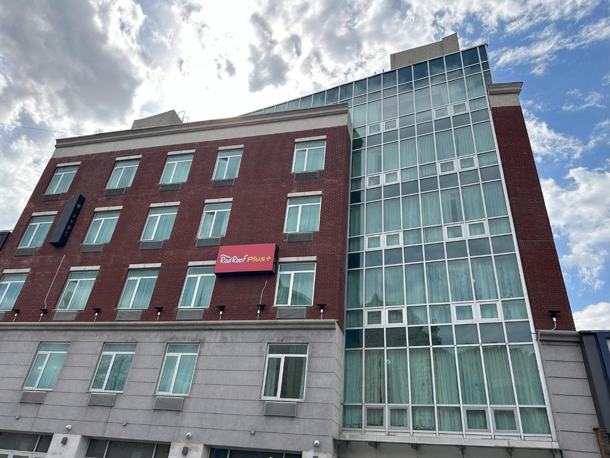 Red Roof Plus Brooklyn - Flatbush Ave Nova York Exterior foto